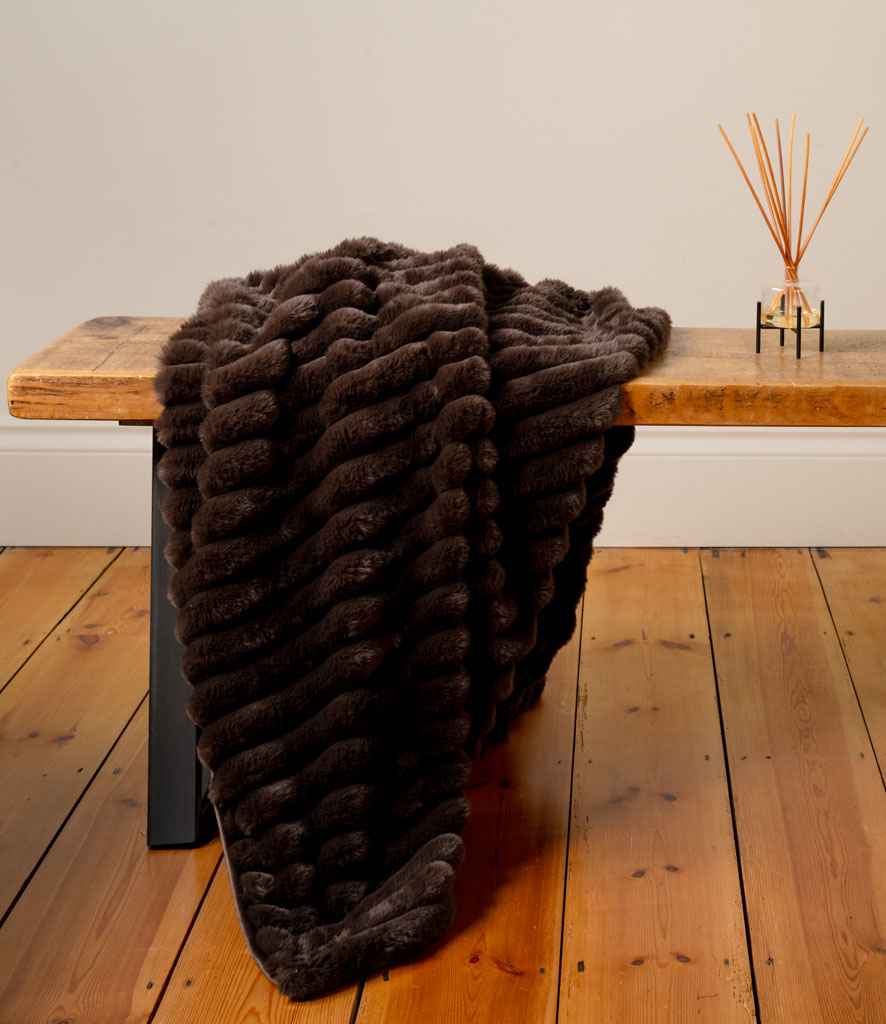 Brand Lab Ribbed Plush Blanket - BH005