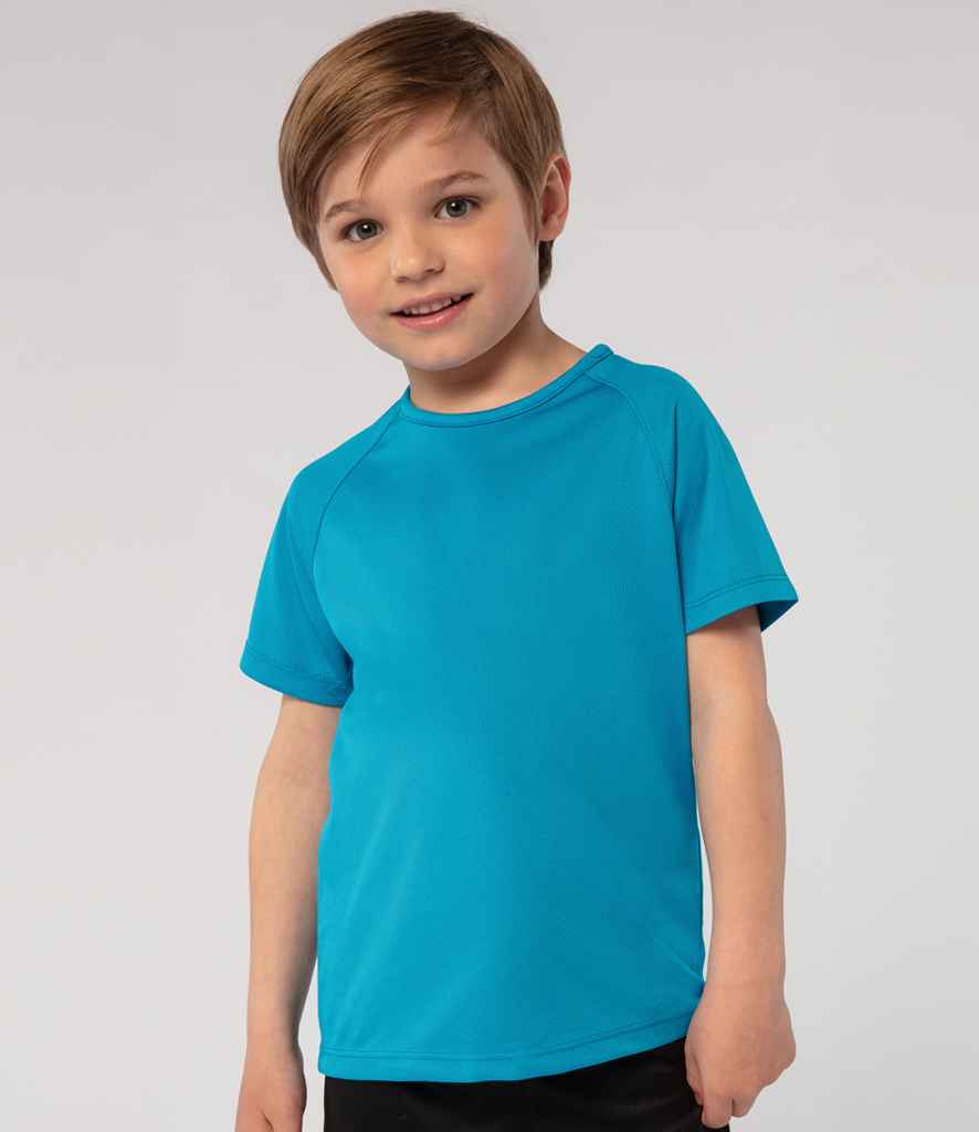 SOL'S Kids Sporty T-Shirt 01166 in Aqua – model