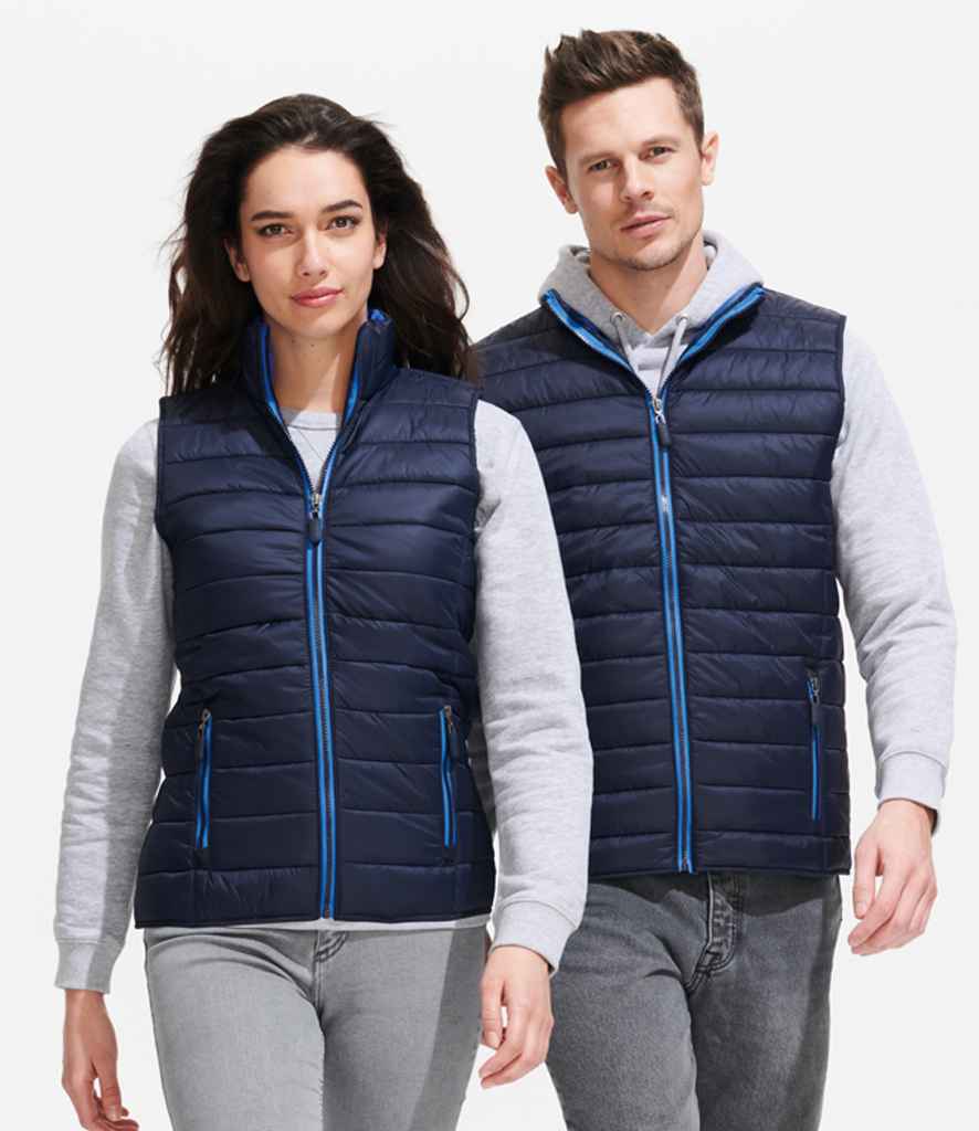 SOL'S Wave Bodywarmer 01436 in Navy – model (2)