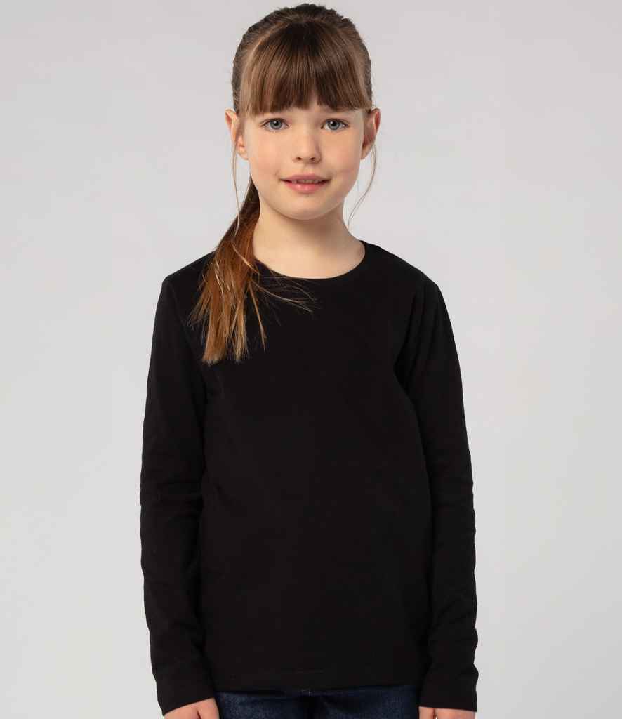 SOL'S Kids Imperial Long Sleeve T-Shirt 02947 in Deep Black – model