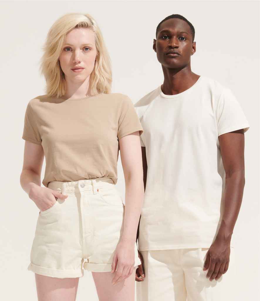 SOL'S Pioneer Organic T-Shirt 03565 in White – model