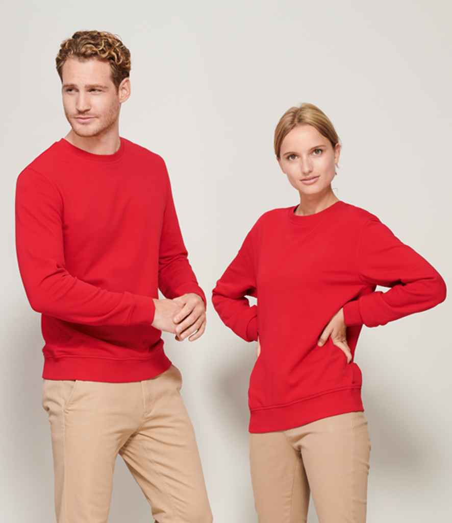 SOL'S Unisex Comet Organic Sweatshirt 03574 in Red – model