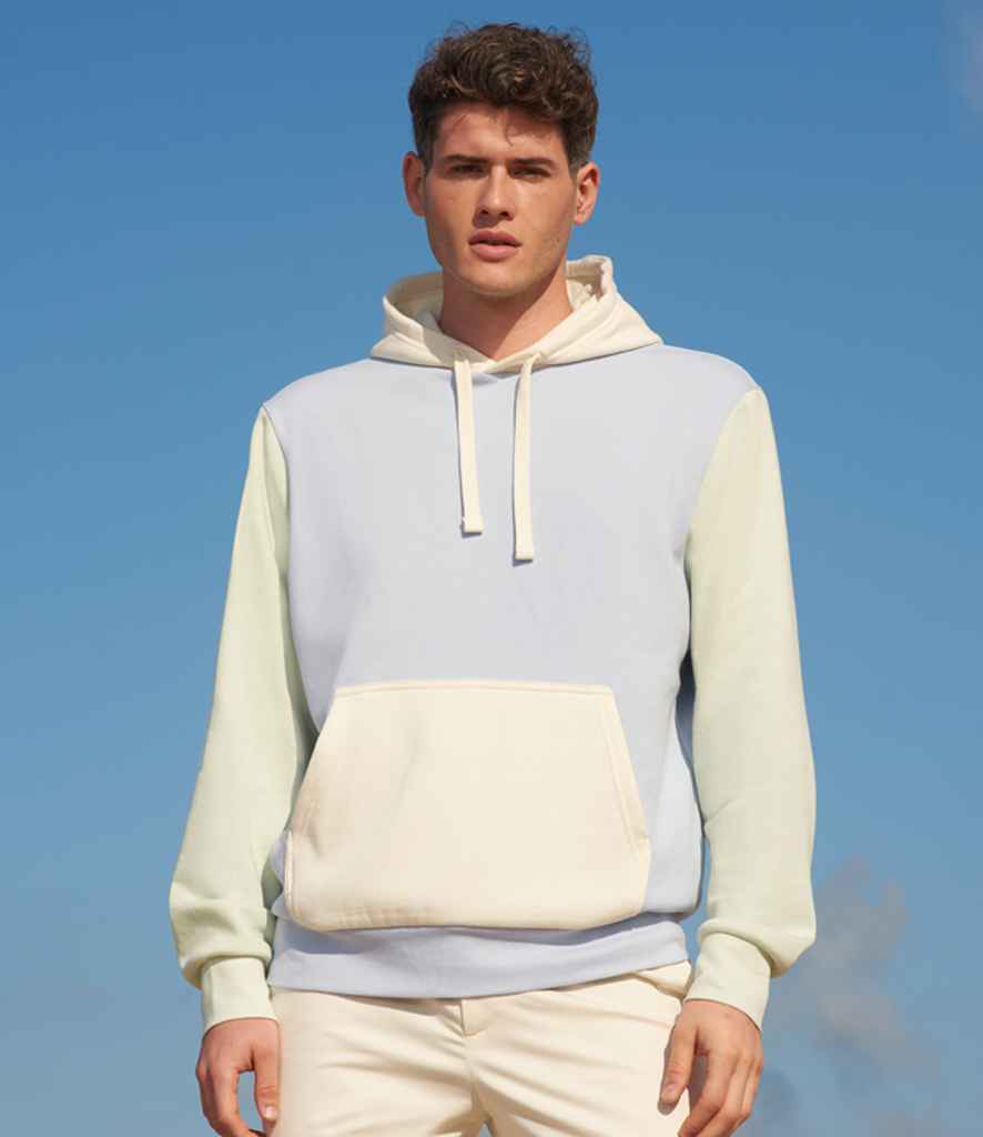 SOL'S Unisex Collins Organic Contrast Hoodie 03818 in Creamy Blue – model