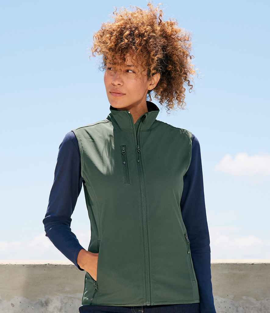 SOL'S Ladies Falcon Recycled Soft Shell Bodywarmer 03826 in Forest – model