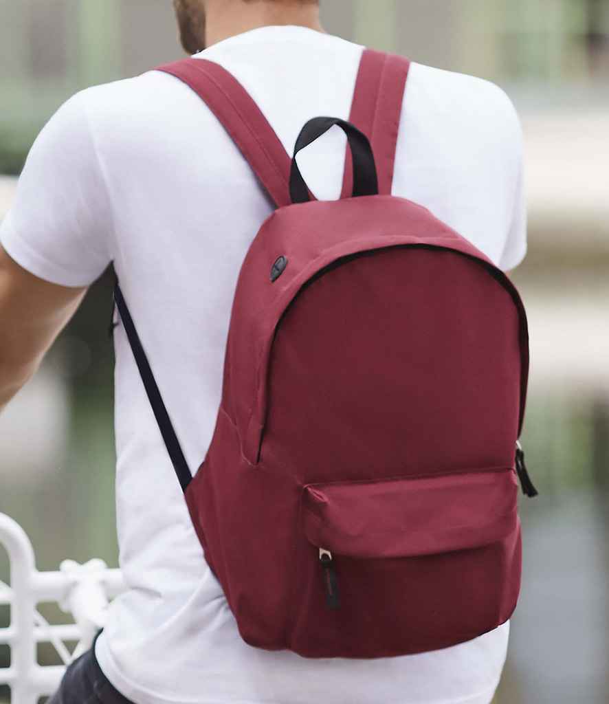 SOL'S Rider Backpack 70100 in Burgundy – model