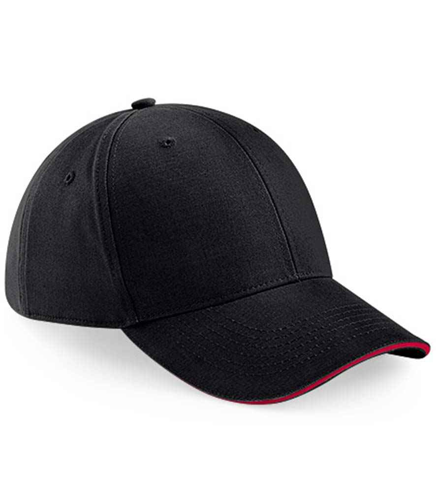 Beechfield Athleisure 6 Panel Cap BB20 in Black/Classic Red – front