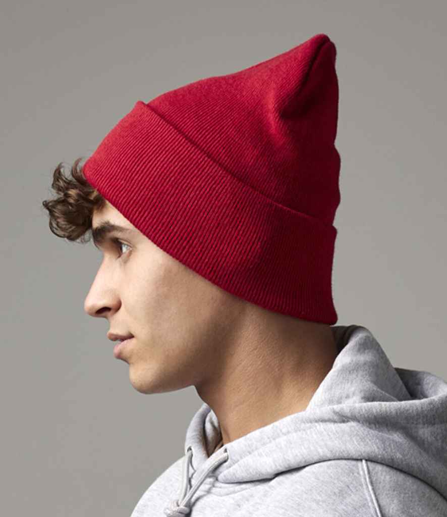 Beechfield Original Recycled Deep Cuffed Beanie BB40R in Classic Red – model