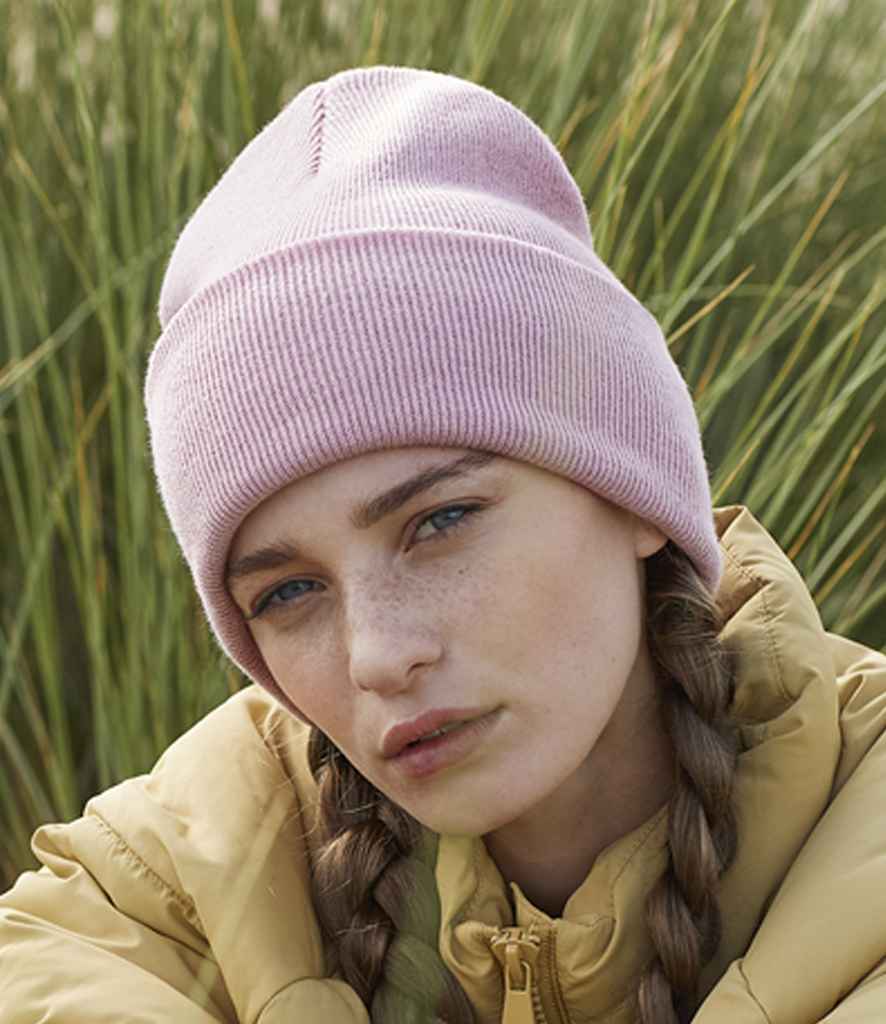 Beechfield Original Recycled Deep Cuffed Beanie BB40R in Dusky Pink – model