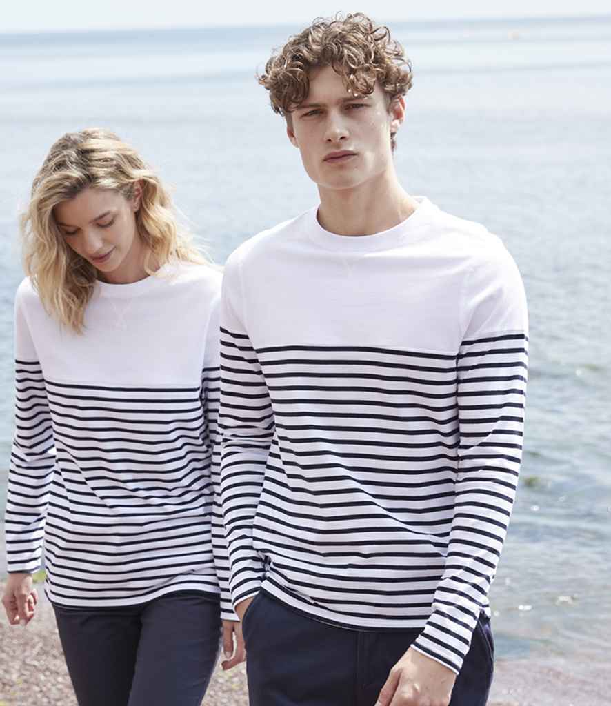 FR134 White/Navy Model