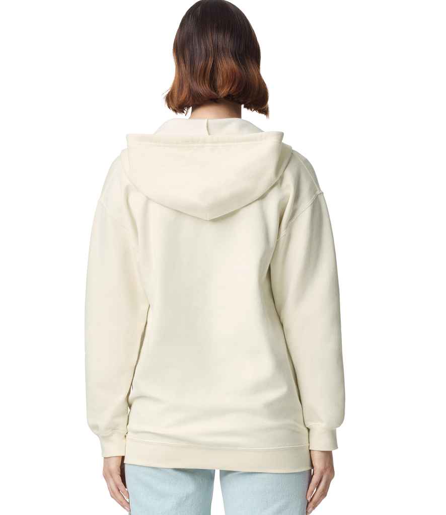GD69 Off White Model