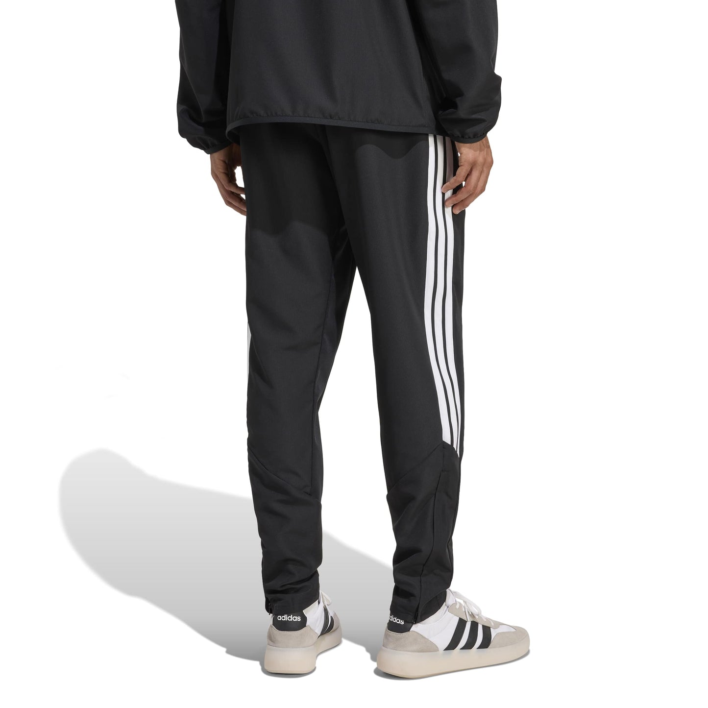 Black/White