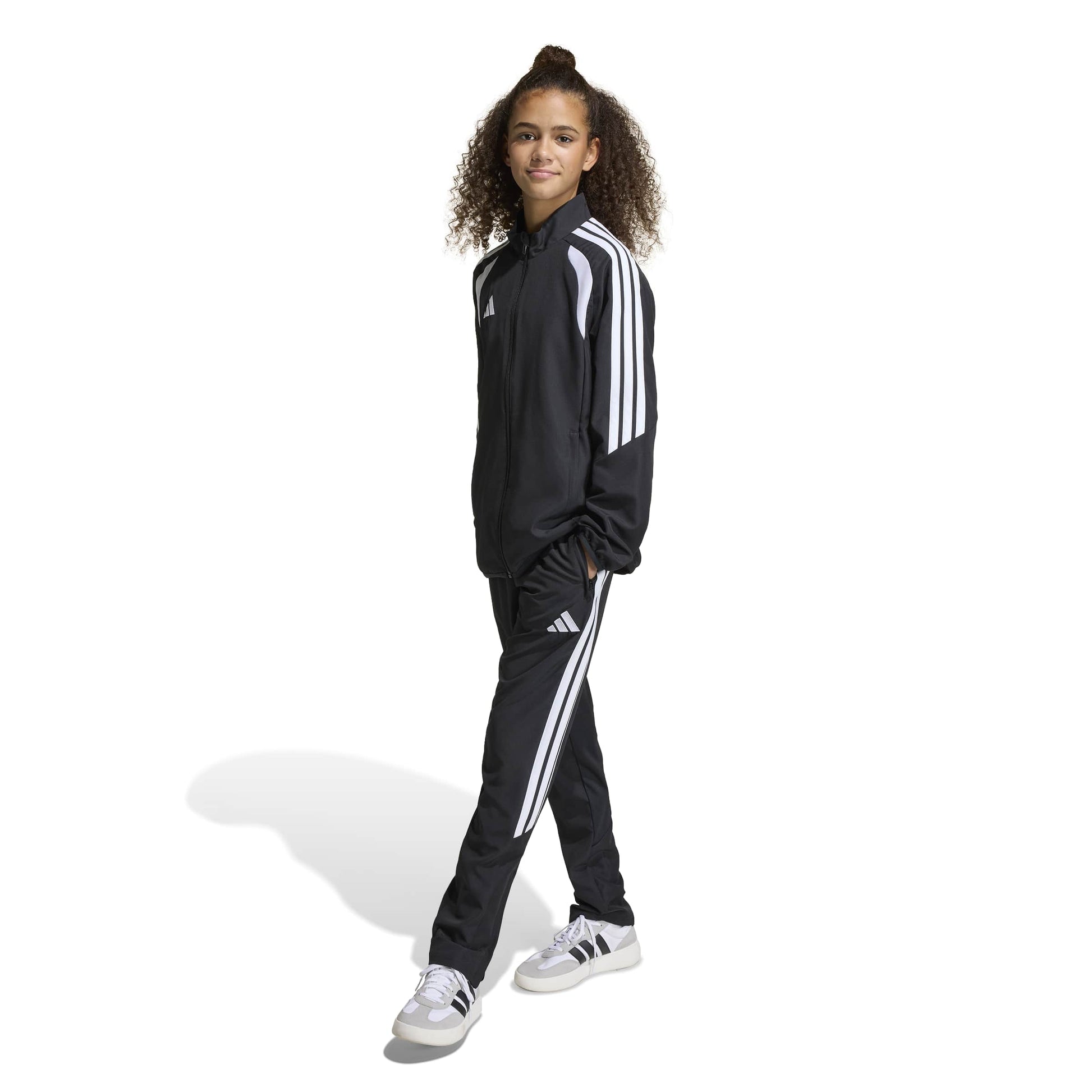Black/White