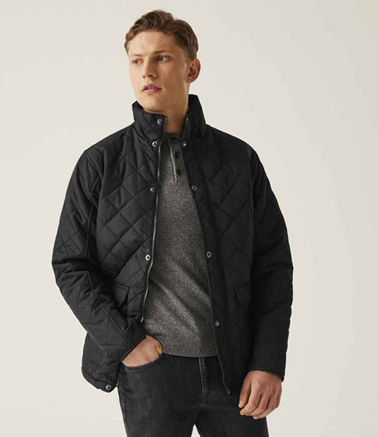Regatta Tyler Diamond Quilted Jacket RG058 in Black – model