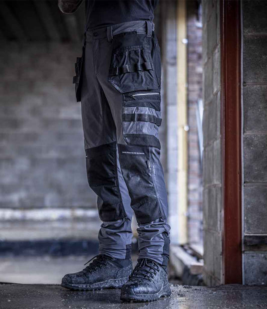 RG677 Slate Grey/Black Model