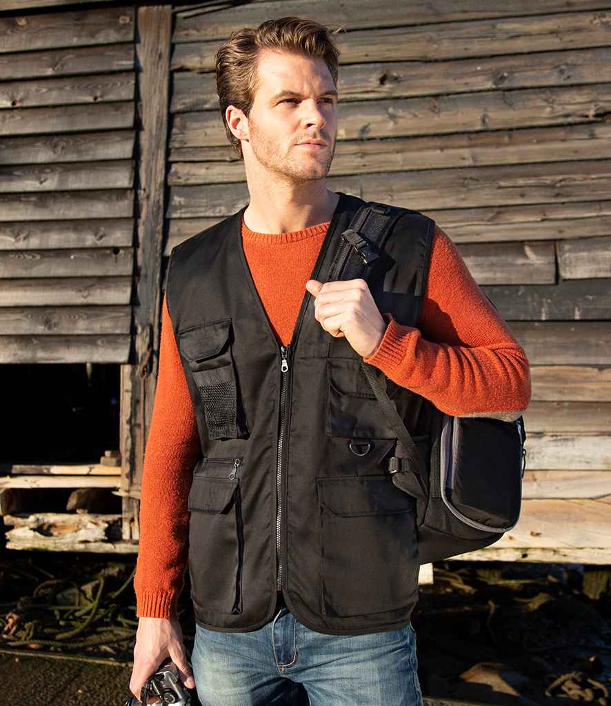 Result Work-Guard Safari Waistcoat RS45 in Black – model