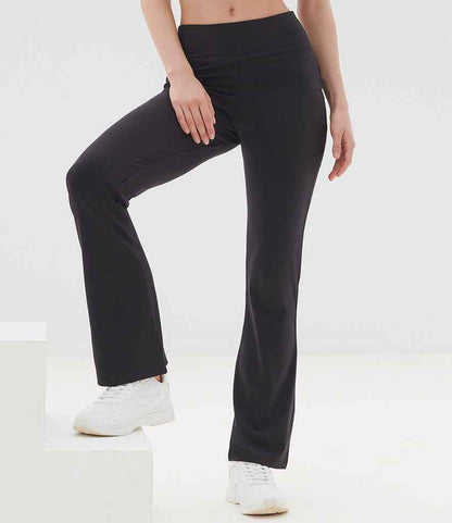 SF Clothing Ladies Flared Leggings SK428 in Black – model