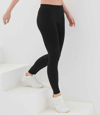 SF Clothing Ladies Leggings SK64 in Black – model
