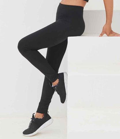 SF Clothing Ladies Leggings SK64 in Black – model (3)